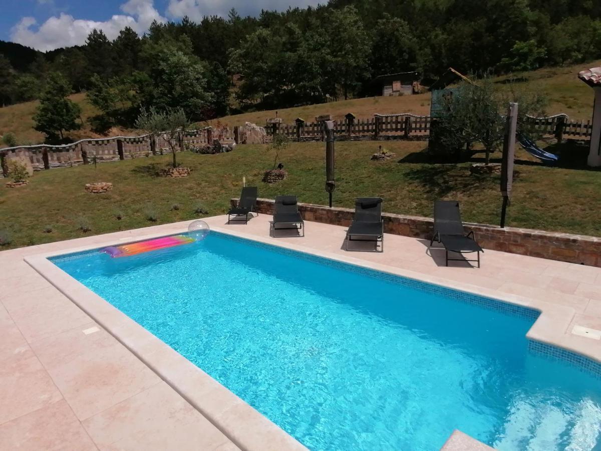 Holiday House Dol Cerovlje Екстериор снимка